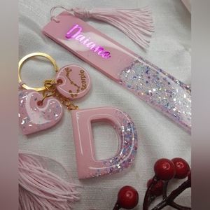 Resin keychain set